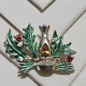 Elegant Beatrix (BJ) Gold-tone Christmas Brooch